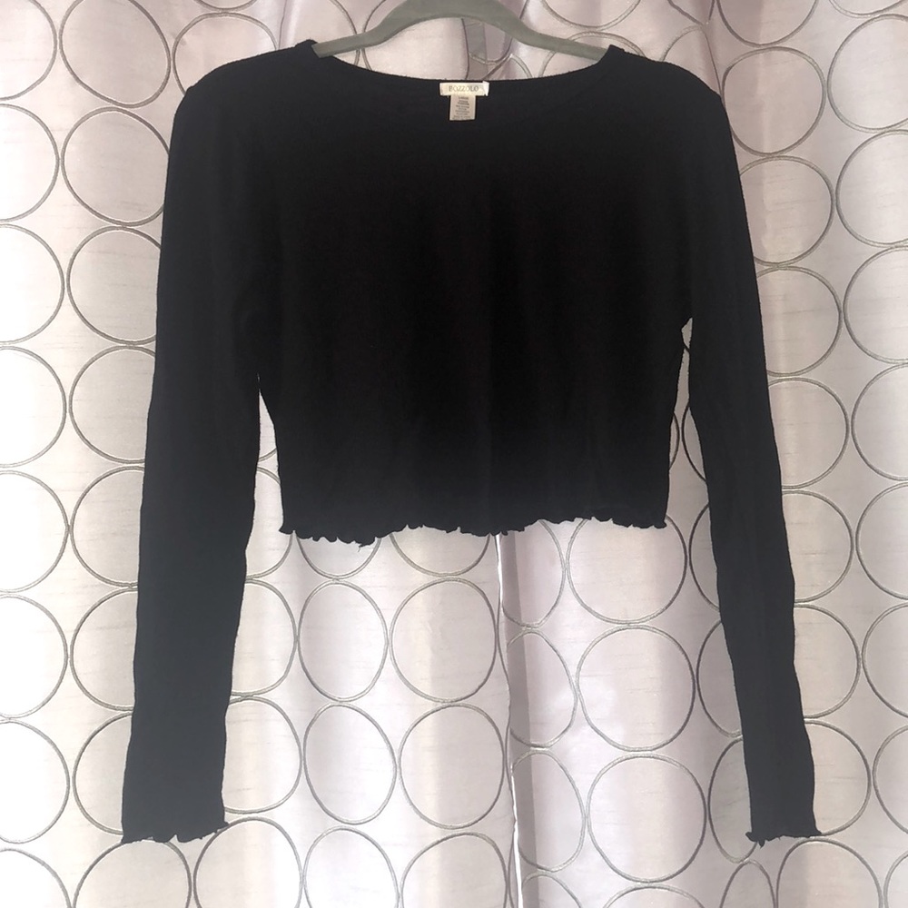 Black thermal lettuce crop top